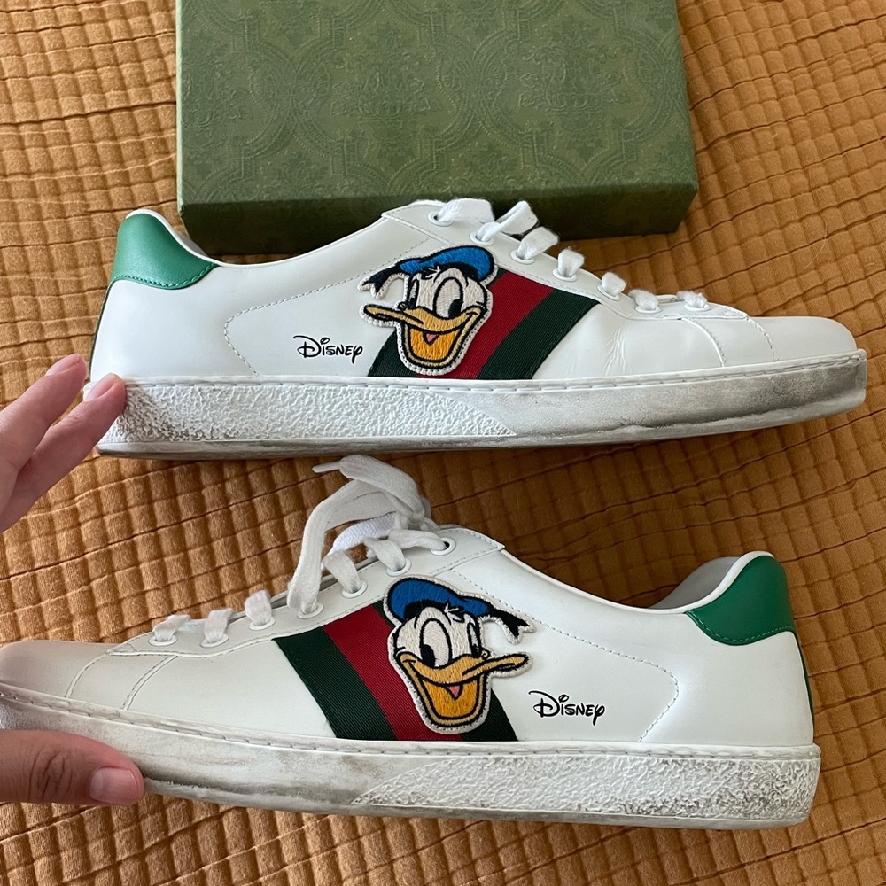 GUCCI X DISNEY
Donald Duck Ace Sneakers